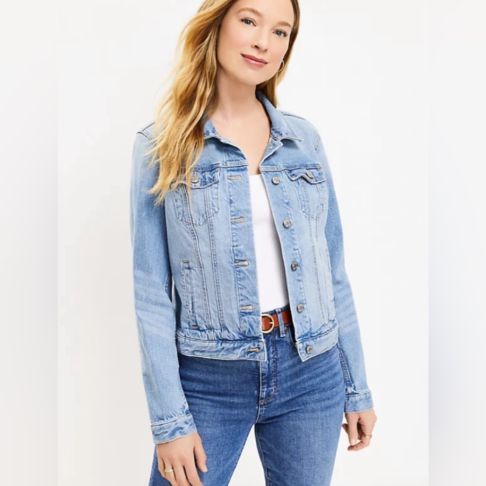 Loft denim trucker Jean jacket small new